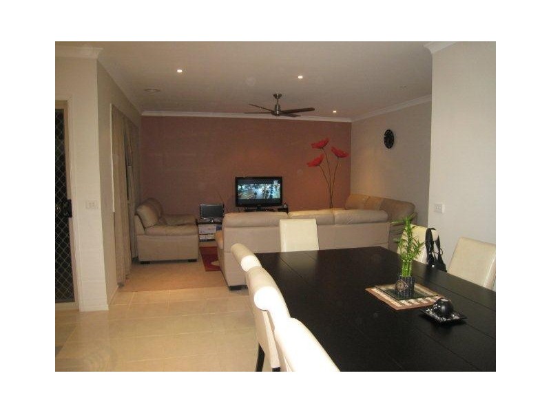 20 Falls Avenue, Craigieburn VIC 3064