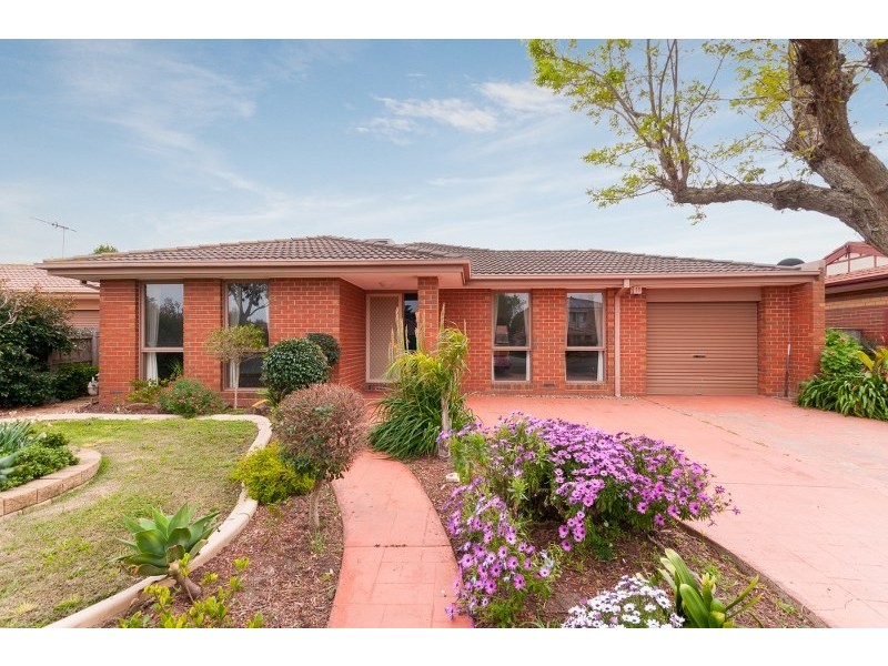 28 Yarcombe Crescent, Craigieburn VIC 3064
