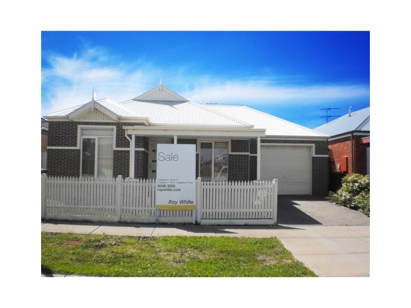 27 The Garlands, Craigieburn VIC 3064