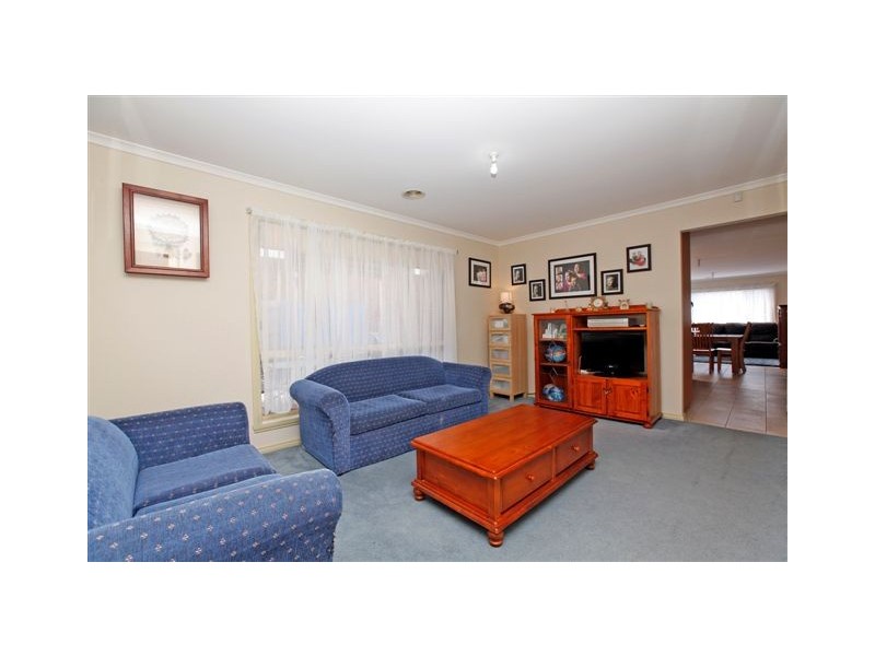 17 Merrivale Place, Roxburgh Park VIC 3064