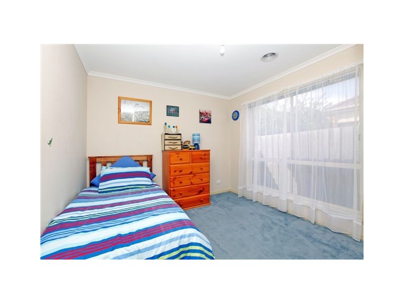 17 Merrivale Place, Roxburgh Park VIC 3064