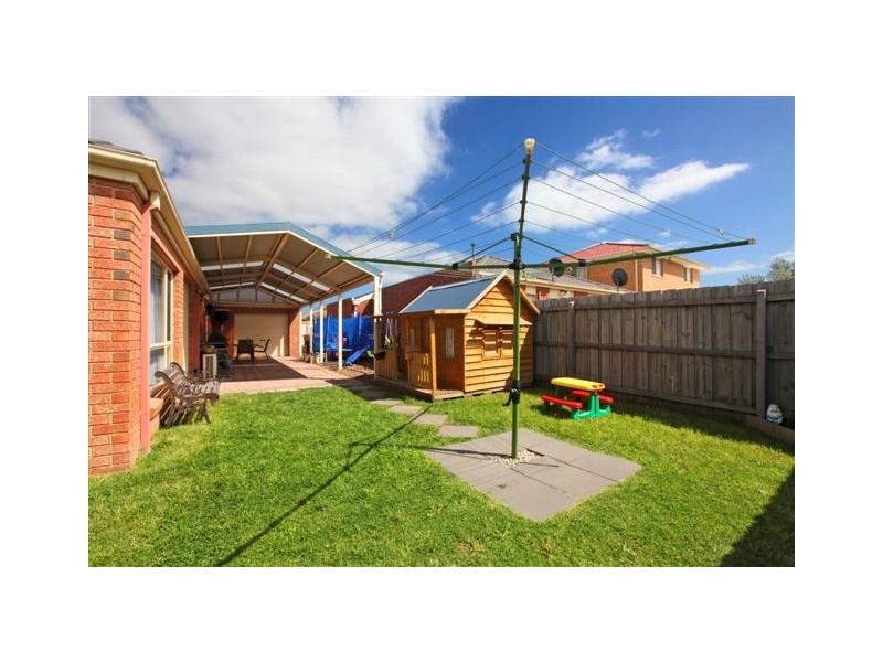 17 Merrivale Place, Roxburgh Park VIC 3064