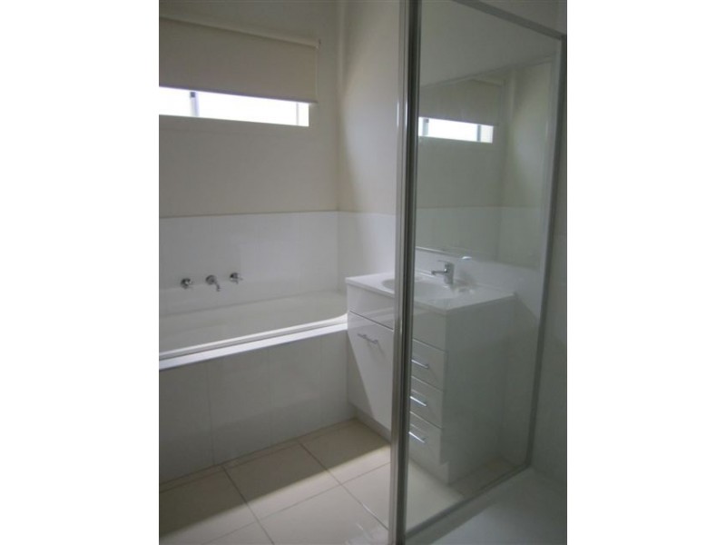 262a Waterview Blvd, Craigieburn VIC 3064