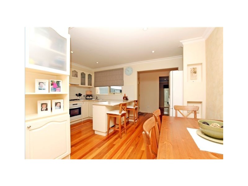 14 Dianne Avenue, Craigieburn VIC 3064
