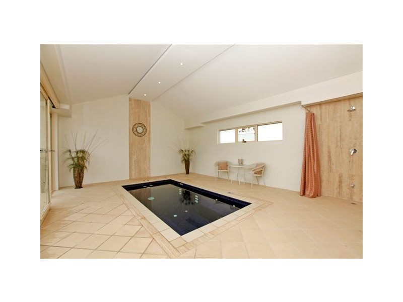 14 Dianne Avenue, Craigieburn VIC 3064