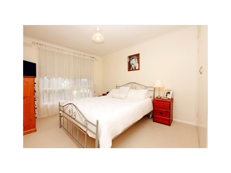 14 Dianne Avenue, Craigieburn VIC 3064