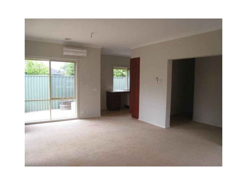 2/44 Spur Street, Craigieburn VIC 3064