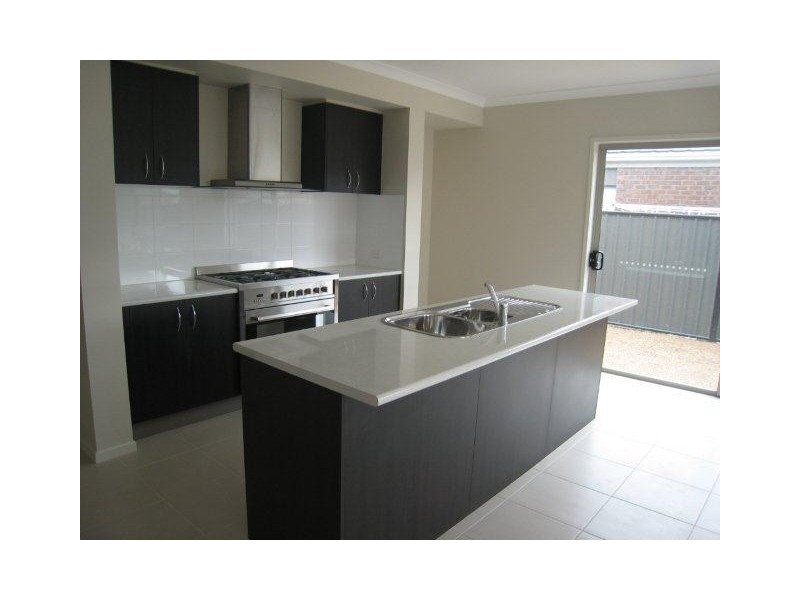 23 Grevillia Street, Craigieburn VIC 3064