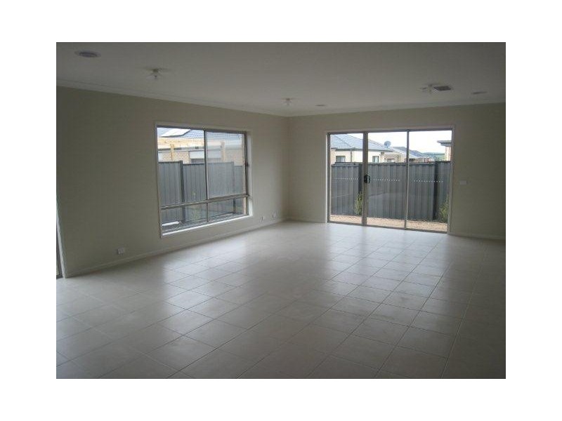 23 Grevillia Street, Craigieburn VIC 3064