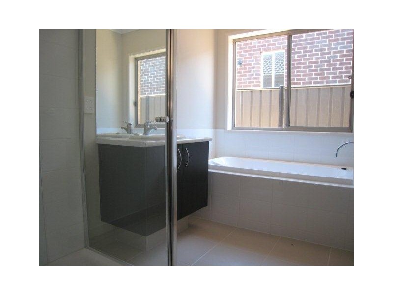 23 Grevillia Street, Craigieburn VIC 3064