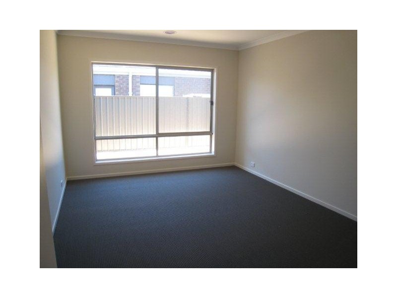 23 Grevillia Street, Craigieburn VIC 3064
