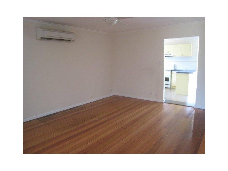 77 Wattleglen Street, Craigieburn VIC 3064