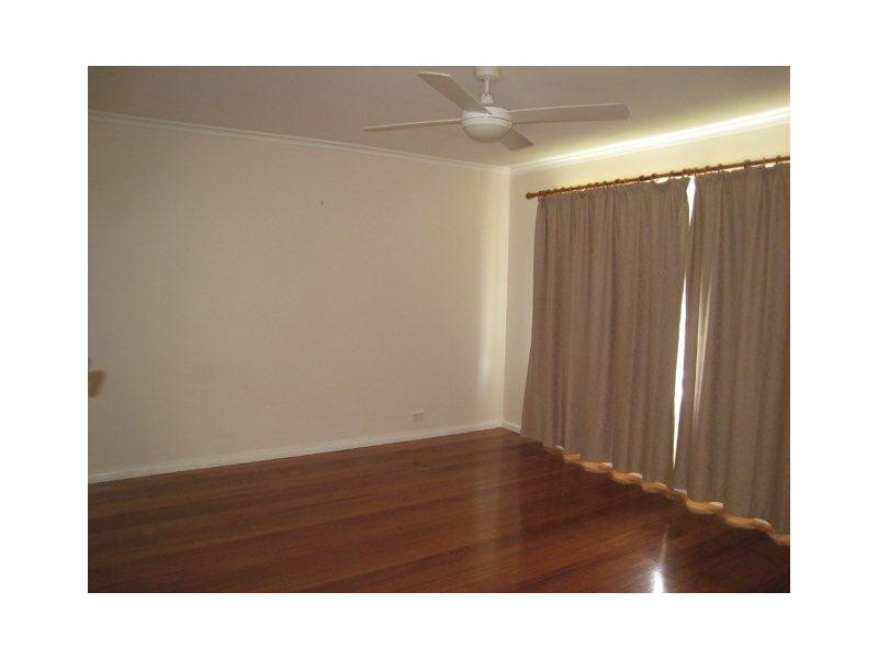 77 Wattleglen Street, Craigieburn VIC 3064