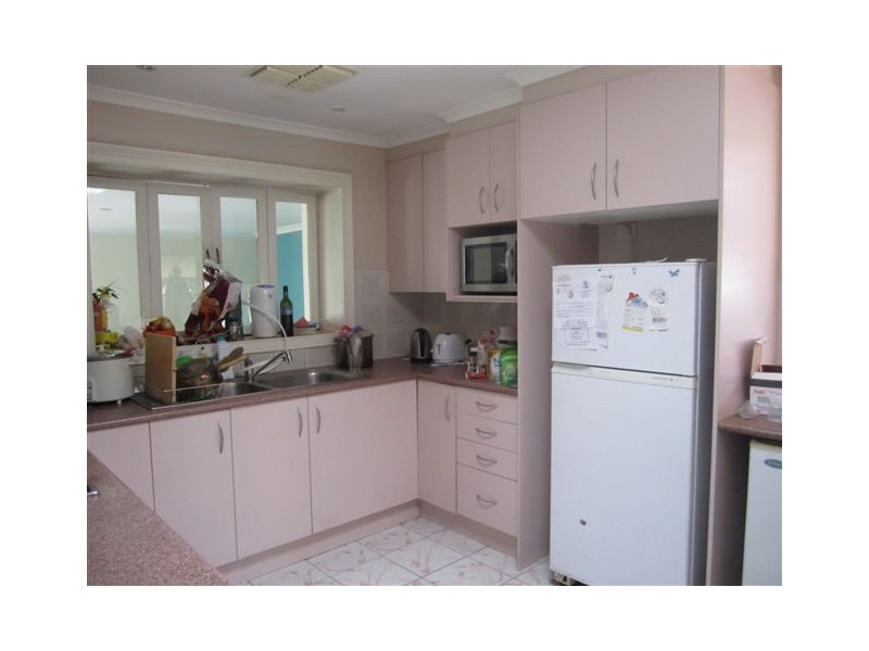 38 Dianne Avenue, Craigieburn VIC 3064