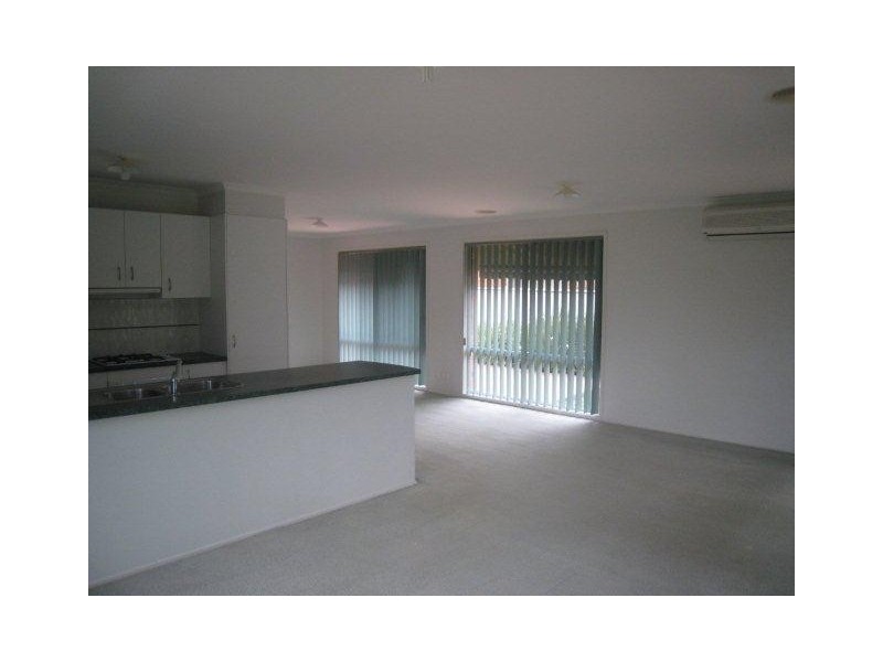 60 Mulberry Pass, Craigieburn VIC 3064