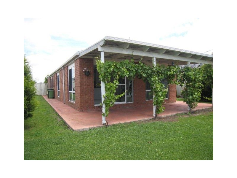 60 Mulberry Pass, Craigieburn VIC 3064