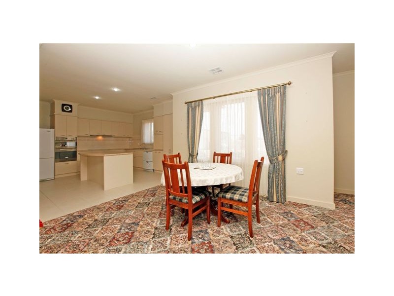 26 Banyalla Avenue, Roxburgh Park VIC 3064