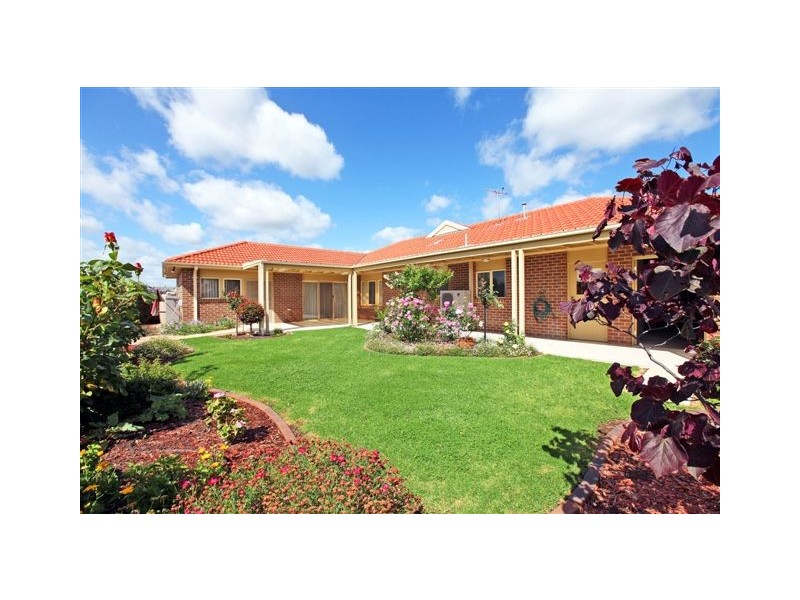 26 Banyalla Avenue, Roxburgh Park VIC 3064