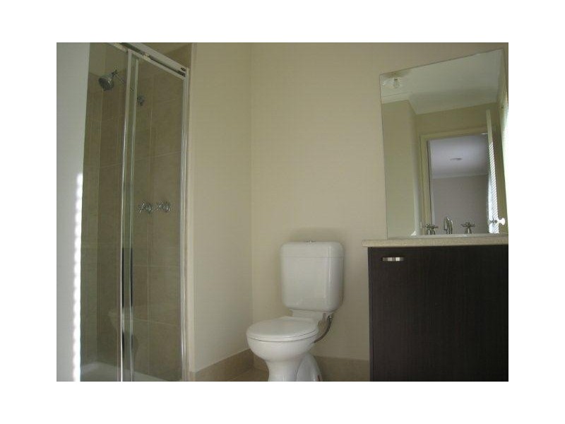 28 Hurrlingham Way, Craigieburn VIC 3064