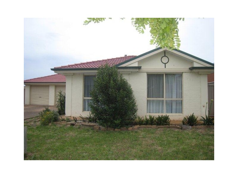 11 Creighton Way, Craigieburn VIC 3064