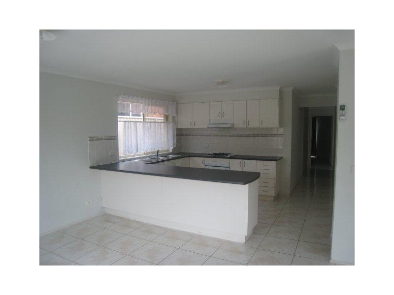 11 Creighton Way, Craigieburn VIC 3064