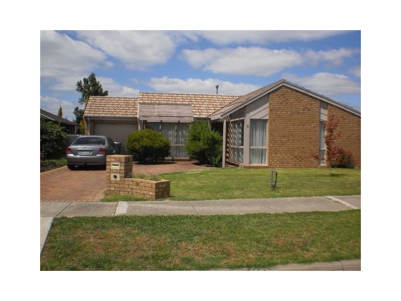 31 Pembroke Crescent, Craigieburn VIC 3064
