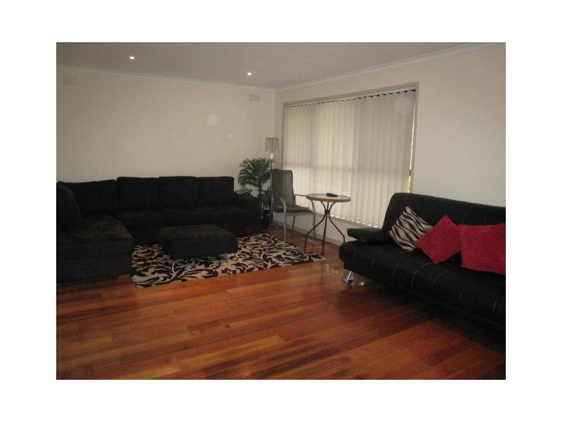 76 Hanson Road, Craigieburn VIC 3064