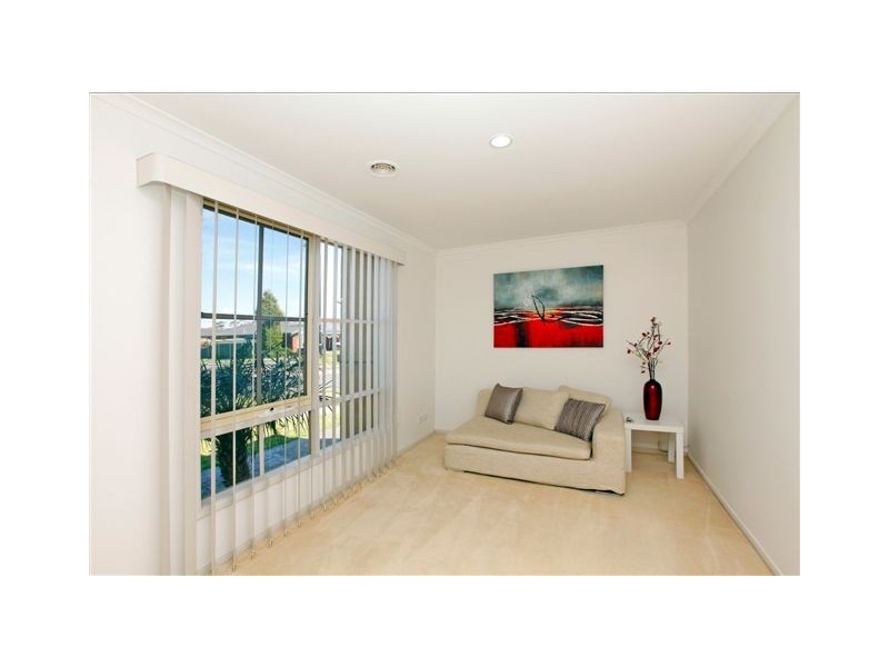 20 McNamara Avenue, Roxburgh Park VIC 3064