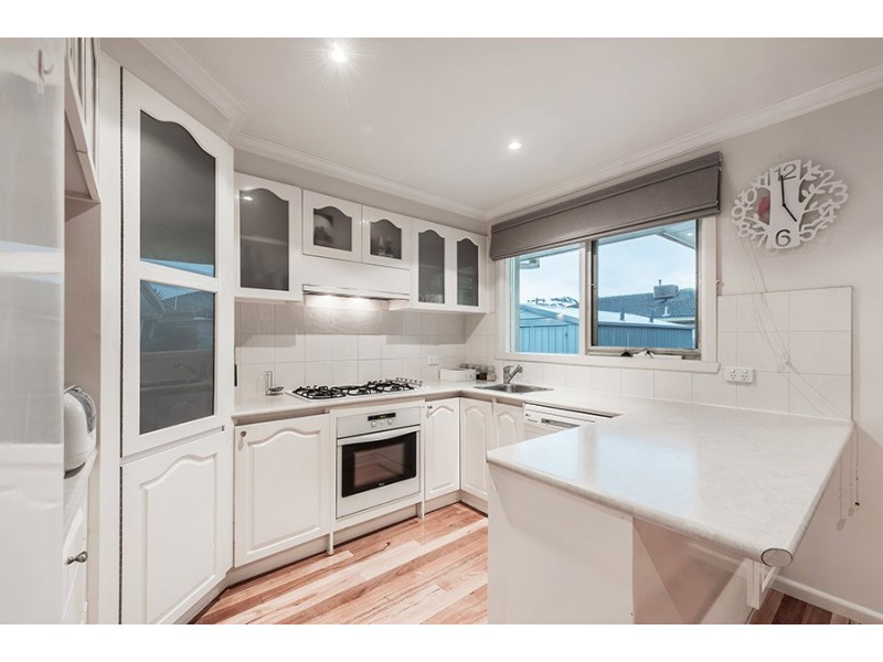 14 Dianne Avenue, Craigieburn VIC 3064