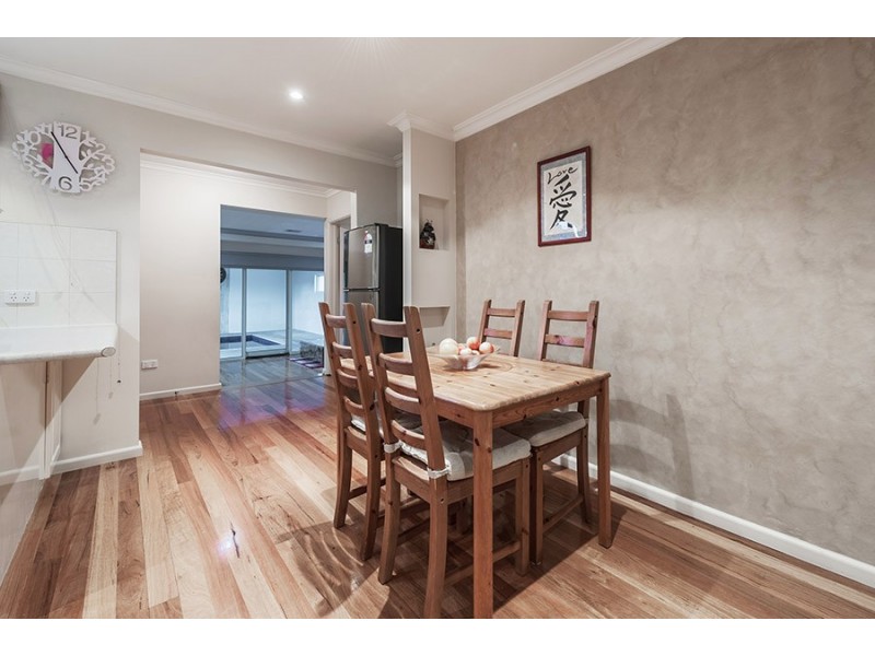 14 Dianne Avenue, Craigieburn VIC 3064