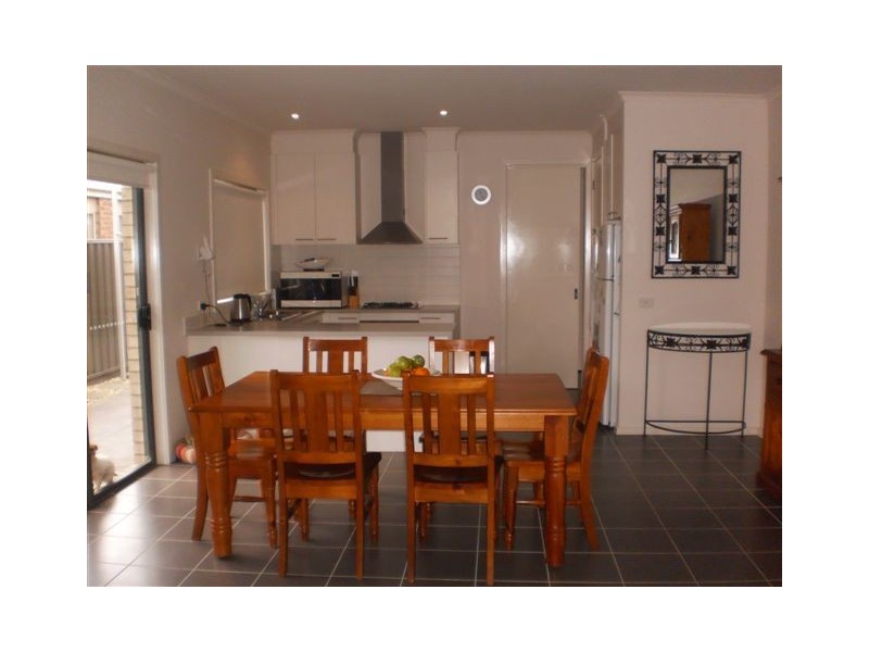 41 Kinglake Crescent, Craigieburn VIC 3064