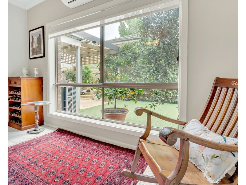 30 Hoxton Crescent, Craigieburn VIC 3064