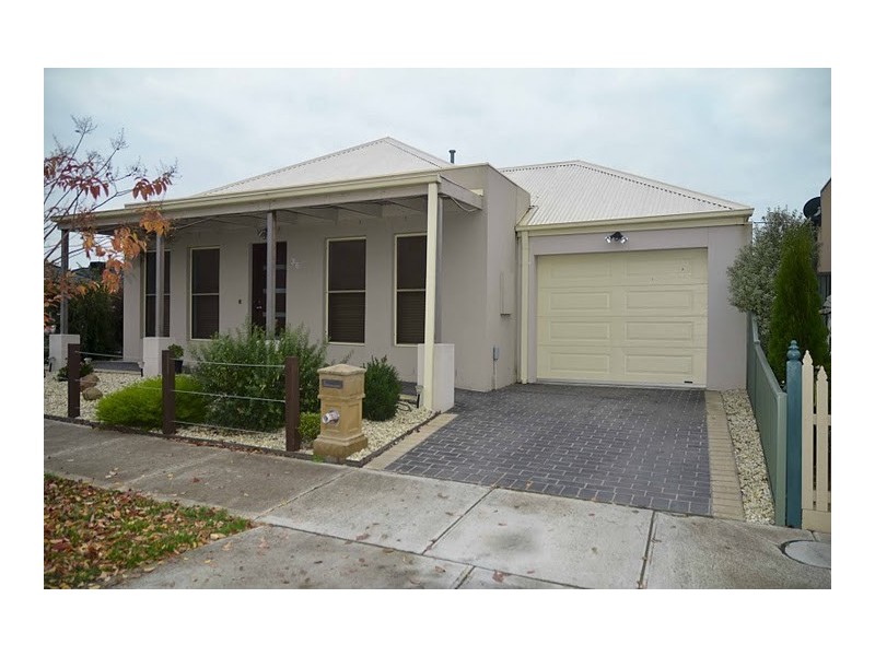 36 Chelsworth Loop, Craigieburn VIC 3064
