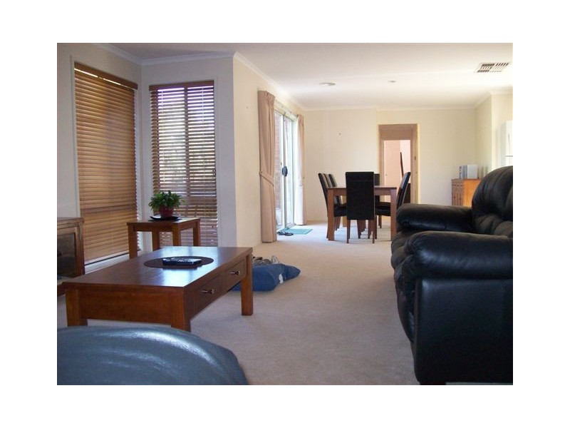 4 Mekong Place, Roxburgh Park VIC 3064