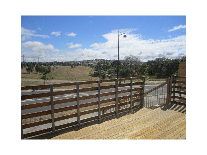 107 Creekwood Drive, Craigieburn VIC 3064