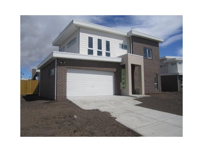 12 Burrora Way, Craigieburn VIC 3064