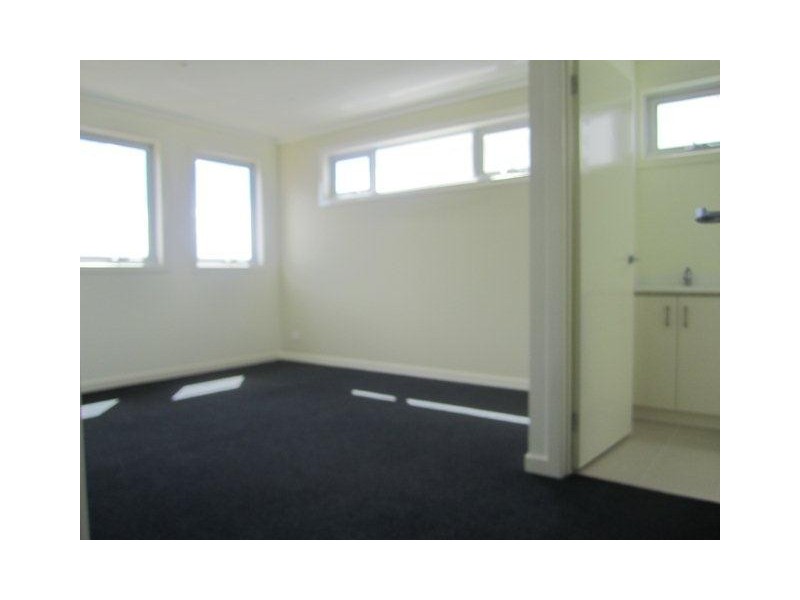 10 Jarrah Place, Craigieburn VIC 3064