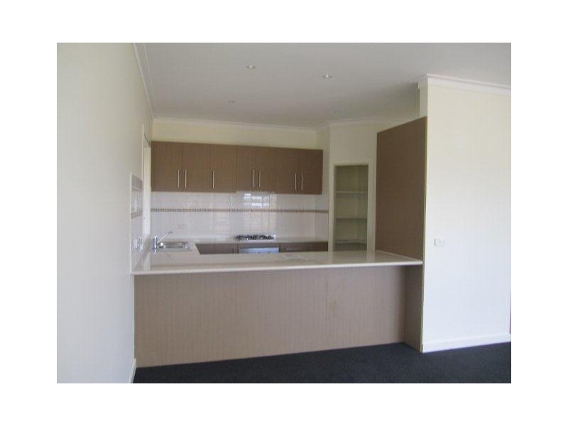 8 Burrora Way, Craigieburn VIC 3064