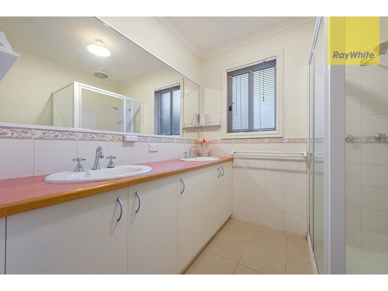 2 Cooma Lane, Craigieburn VIC 3064