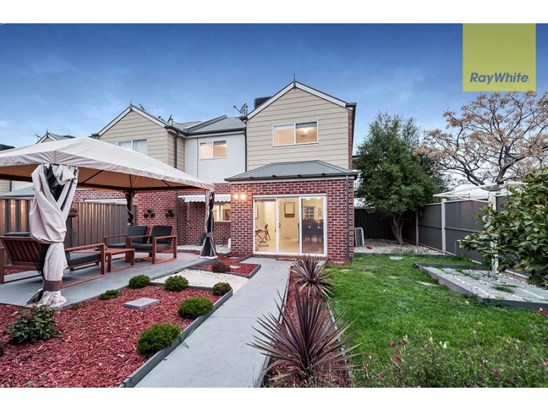 2 Cooma Lane, Craigieburn VIC 3064