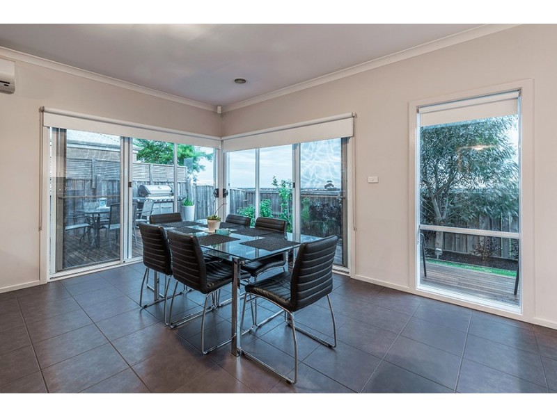 11 Royal Terrace, Craigieburn VIC 3064