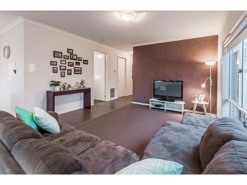 11 Royal Terrace, Craigieburn VIC 3064