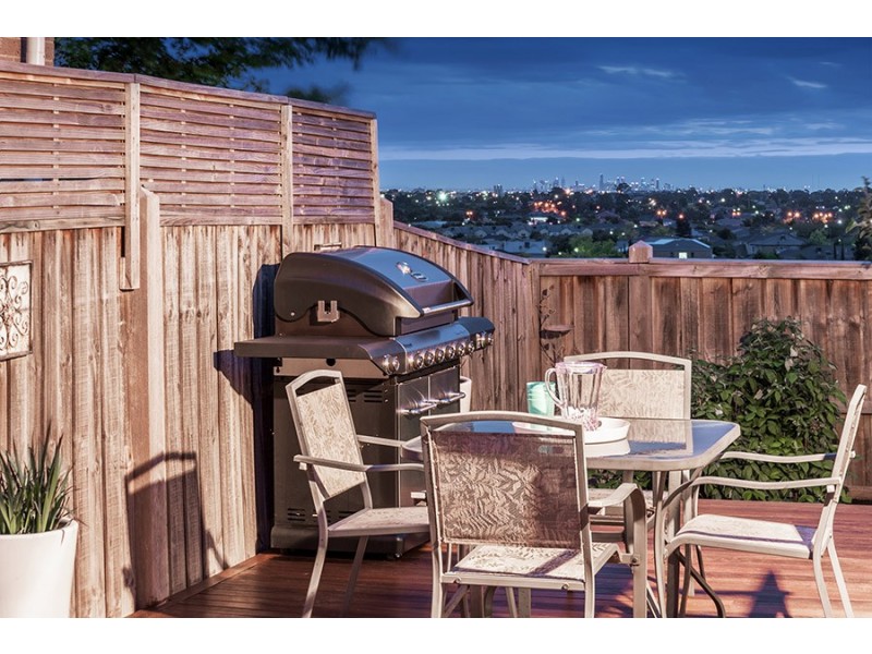 11 Royal Terrace, Craigieburn VIC 3064