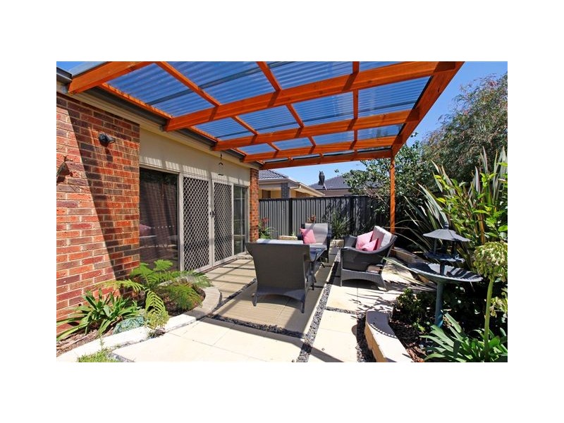 5 Cheltenham Close, Craigieburn VIC 3064