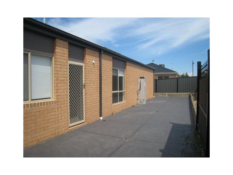 17 Ardsley cct, Craigieburn VIC 3064