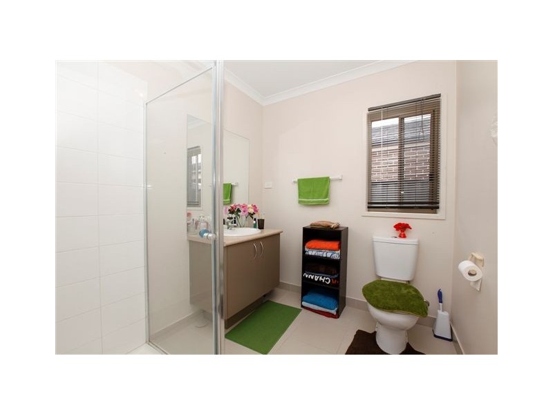 11 Falls Avenue, Craigieburn VIC 3064