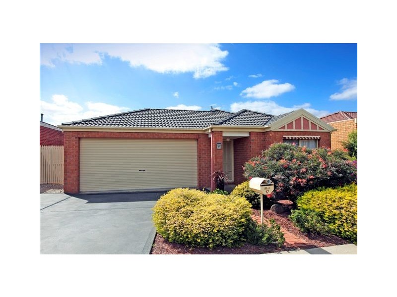 17 Merrivale Place, Roxburgh Park VIC 3064