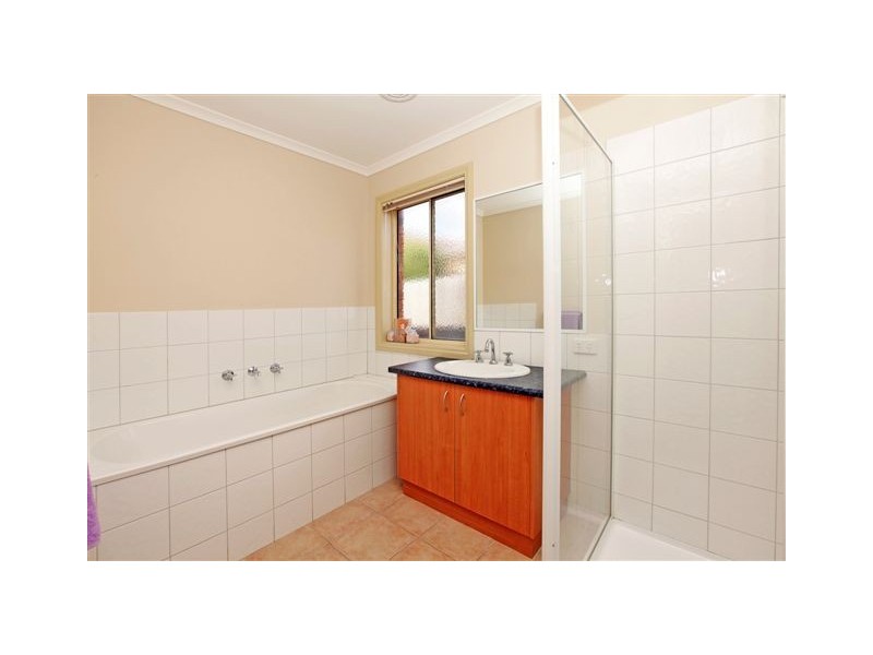 17 Merrivale Place, Roxburgh Park VIC 3064