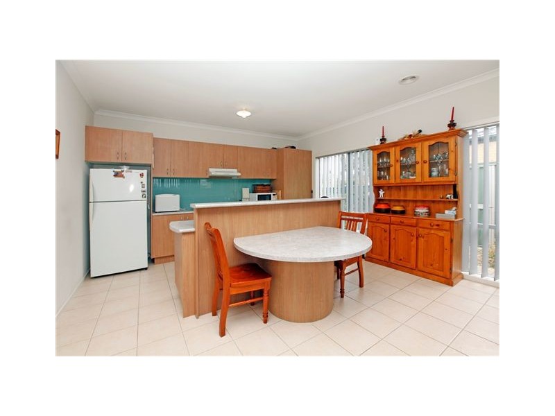 72 Malcolm Creek Parade, Craigieburn VIC 3064