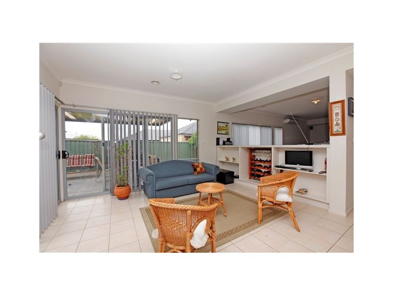 72 Malcolm Creek Parade, Craigieburn VIC 3064